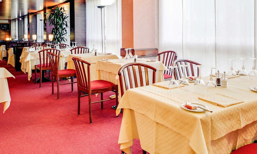 Image 2: ✈ ITALIË | Milaan - Galileo Milano 4*, 2 nachten - City break