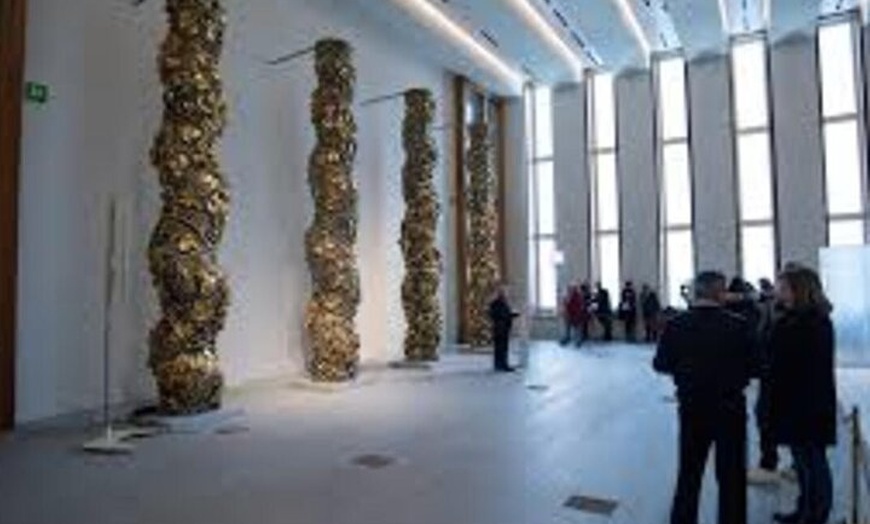 Image 9: Tour Guiado por la Galería de las Colecciones Reales