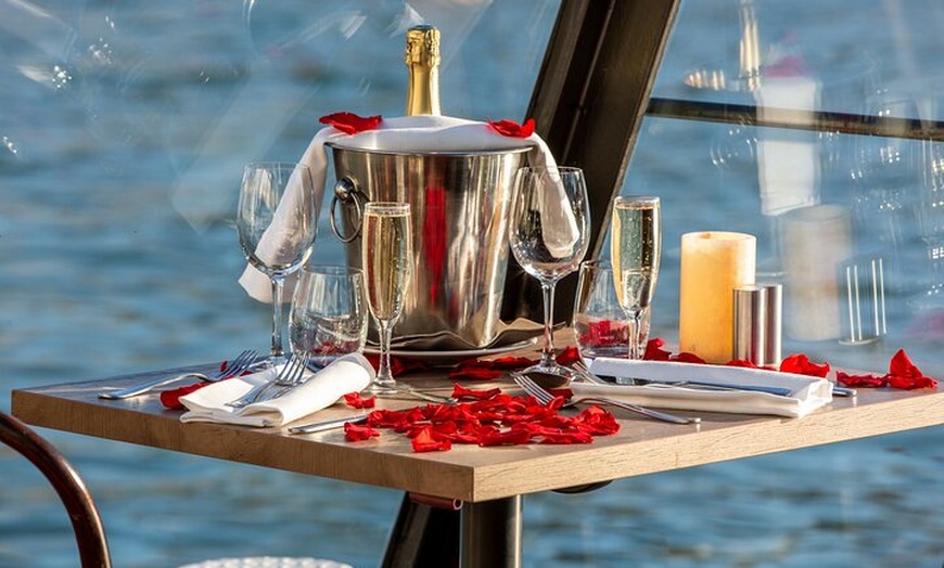 Image 24: Déjeuner-croisière sur la Seine avec repas gastronomique de 3 plats