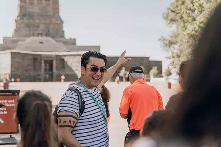 Statue of Liberty and Ellis Island Guided Tour with Ferry