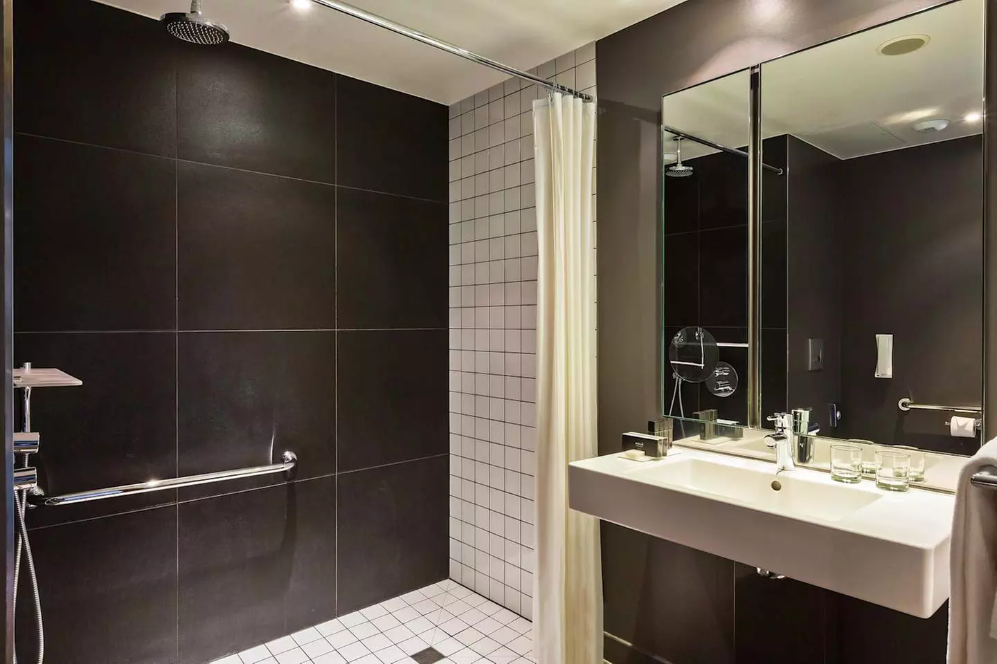 ✈ ÎLE-DE-FRANCE | Courbevoie - Meliá Paris La Défense 4*, 1 nocy