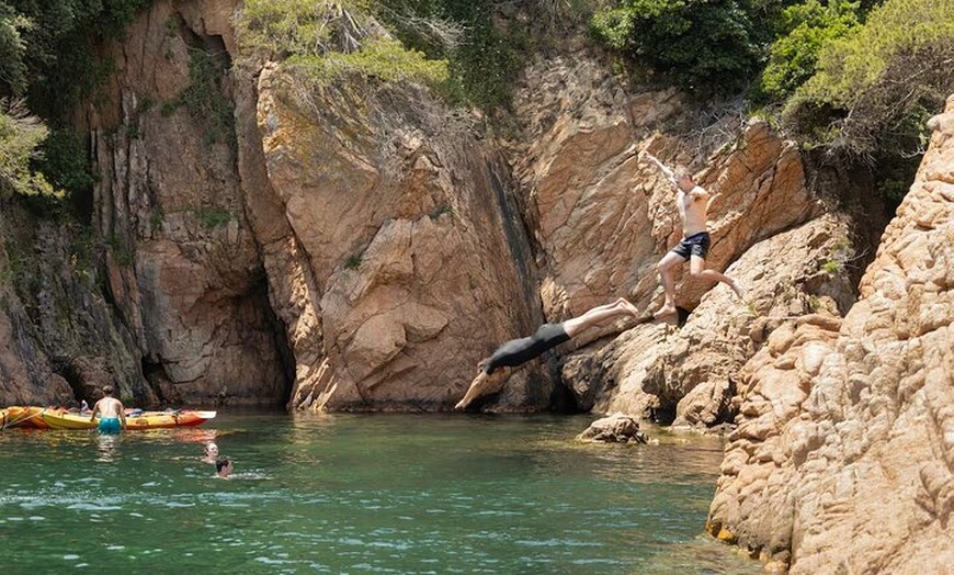 Image 30: Barcelona : Rutas Costeras de la Costa Brava, Snorkel, Cliff-Jump &...