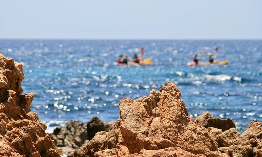 Image 8: Excursión Guiada Kayak y Snorkel en la Costa Brava: Sant Feliu
