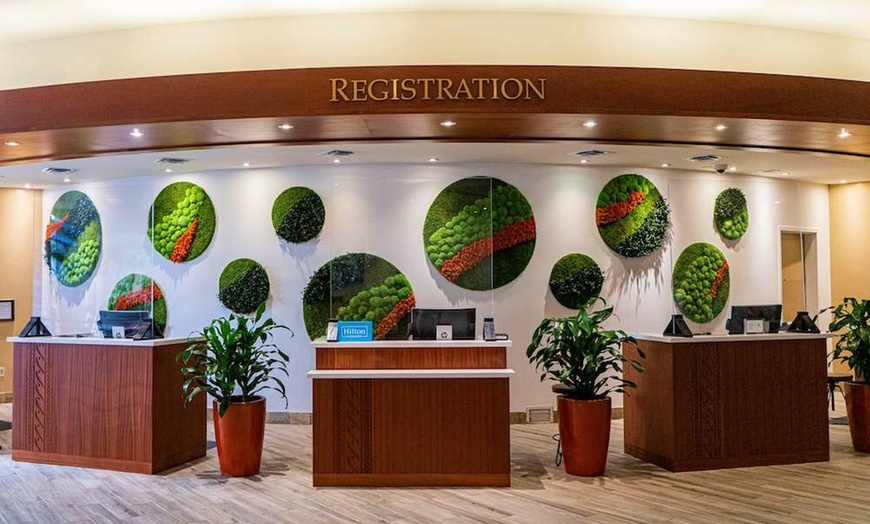 Image 12: ✈ HAWAÏ | Honolulu - Embassy Suites by Hilton Waikiki Beach Walk 4*...