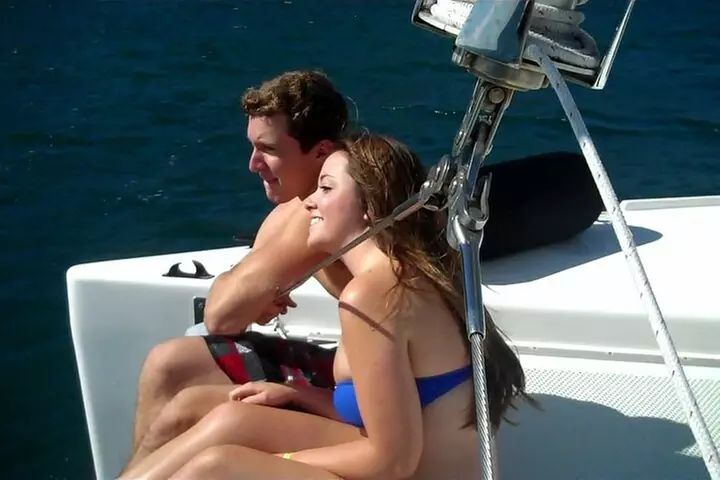 2.5-Hour Small-Group Catamaran Sailing Adventure with Drinks