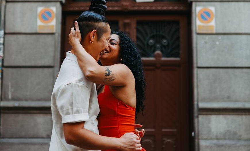Image 27: Sesión de fotos en pareja & tour fotográfico, Madrid