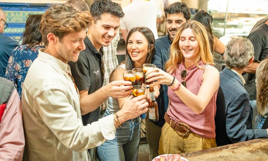 Image 1: Experiencia en la azotea con cata de tapas y vinos de Sevilla