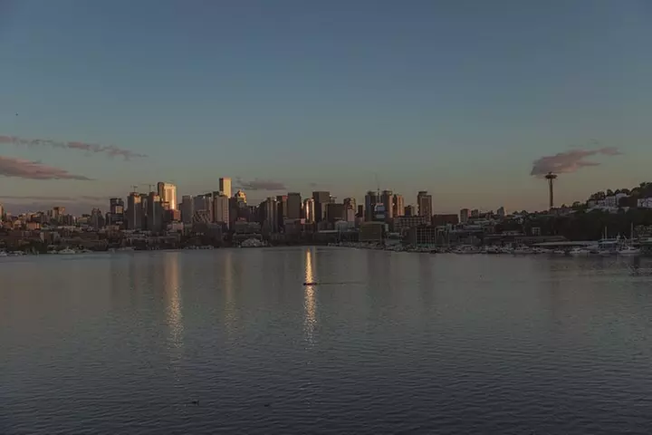 Bike Tour Seattle. 5 star Electric Bike Tour Seattle's waterways