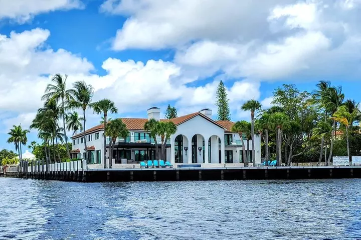 1 Hour Private Boat Tour in Fort Lauderdale Up to 12 people