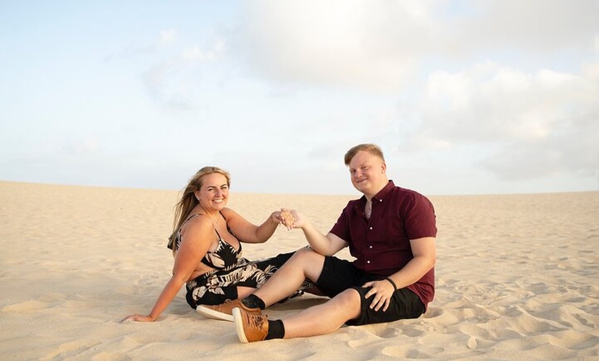 Image 3: Sesión de fotos privadas de Las Dunas al atardecer