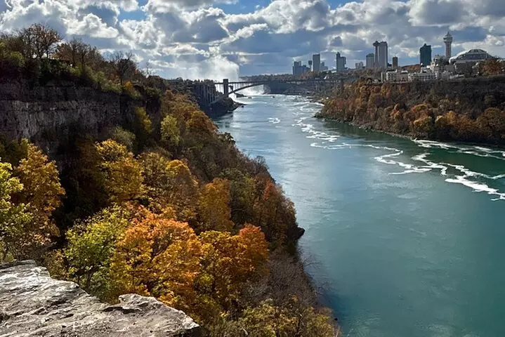 Below The Falls: Niagara River USA Private Car Tour