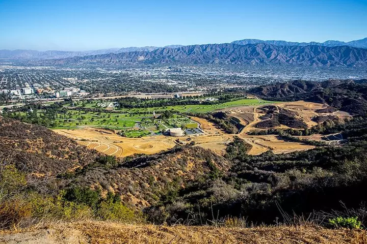 Hollywood Sign Hiking Tour to Griffith Observatory