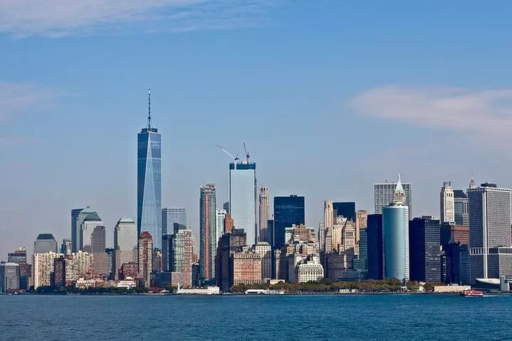 Private Roundtrip New York Airport Transfer to New York City - Primary Image