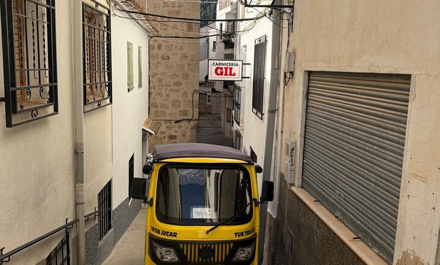 Image 3: Rutas en Tuk Tuk por Alcalá del Júcar