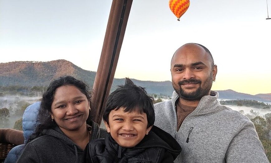Image 2: Cairns Classic Hot Air Balloon Ochre
