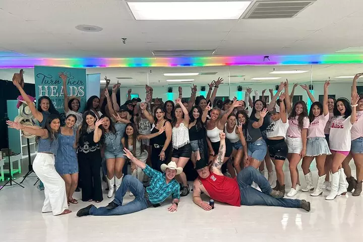 Beginner's Line Dancing Class with Instructor in Nashville