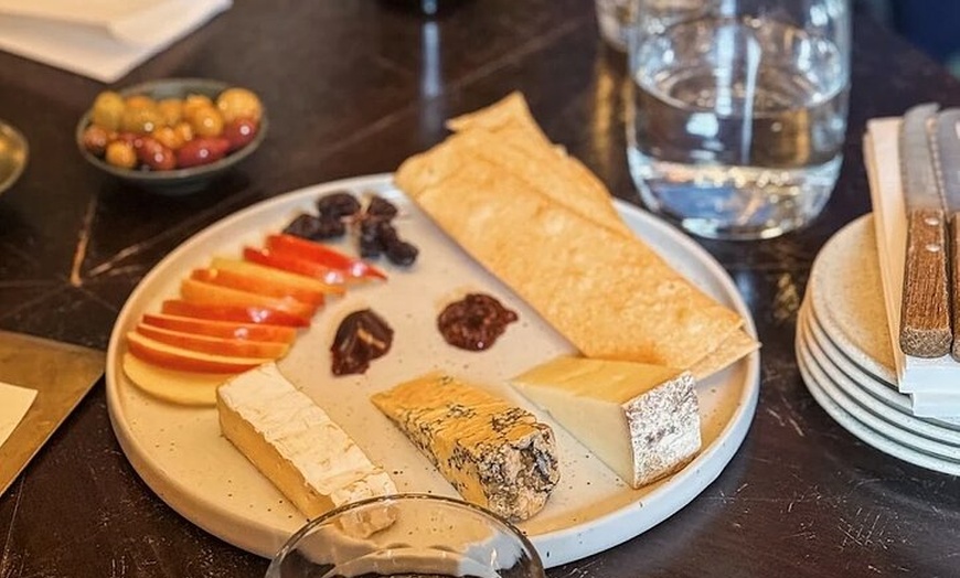 Image 9: Ballarat Foodie and Gin Distillery Tour