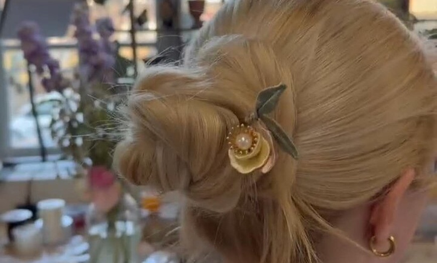 Image 9: ChanHua(Wreath flower) Workshop