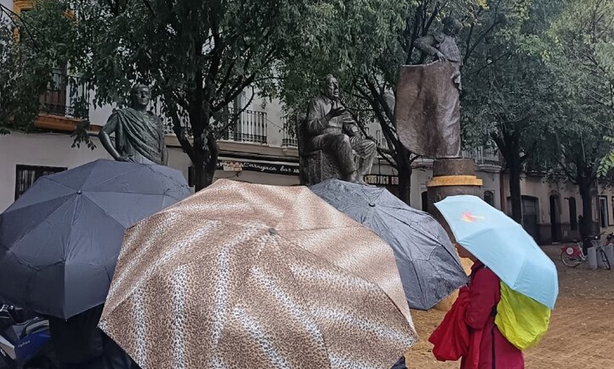 Image 19: Flamenco por un Día Tour guiado por Sevilla, taller y degustación