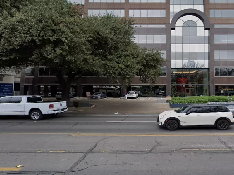 Parking at 811 Barton Springs Rd. Lot