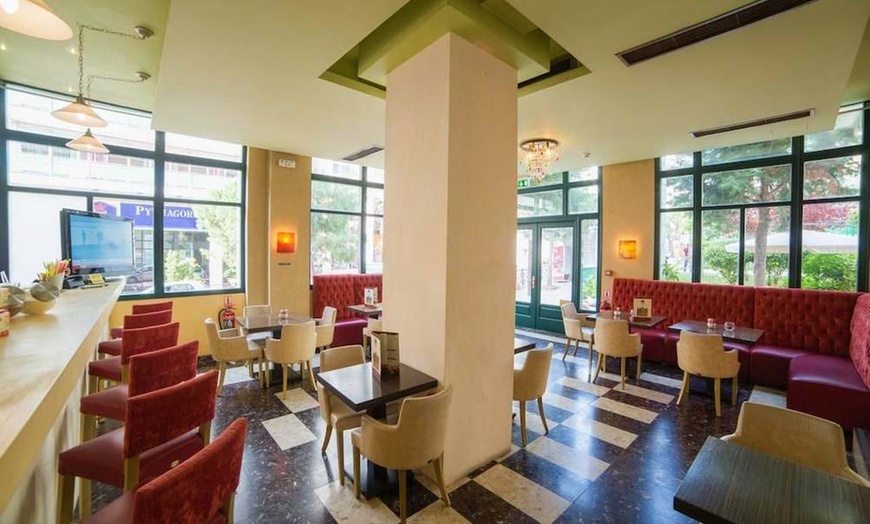 Image 42: ✈ ATENY I OKOLICE | Ateny - Delphi Art Hotel 3* - City break