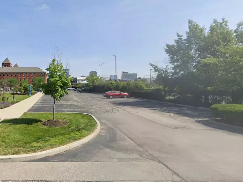 Parking at Meridan Center Lot