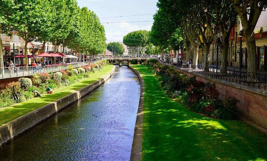 Image 3: Bonjour Perpignan : Privé 2 - Heure Intro City Walk avec Guide Local
