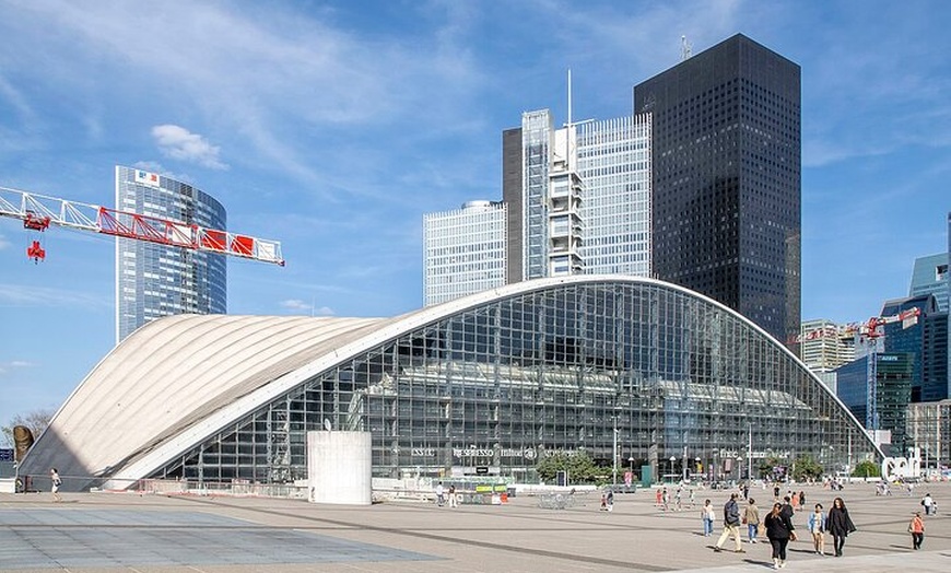 Image 2: Explorez La Défense Paris Visite à pied du quartier moderne