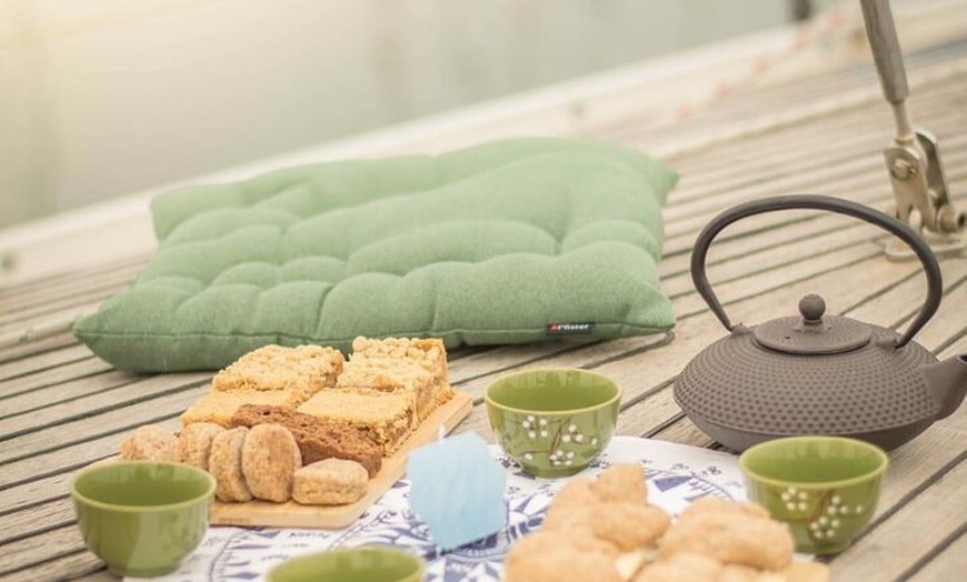 Image 7: Holistic Day Charter Paseo en Velero