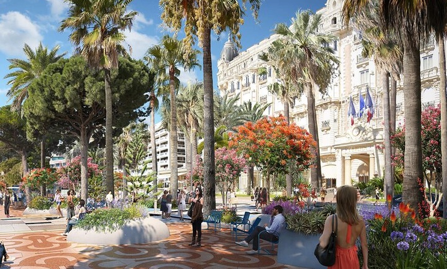 Image 7: Depuis Nice Cannes Antibes et St Paul DE Vence Visite Privée