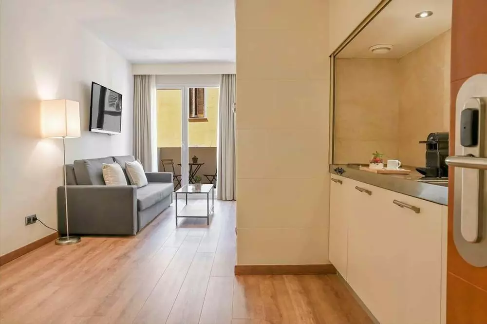 ✈ SPANIEN | Barcelona - Mariano Cubi Aparthotel Barcelona 4*, 2 Näc...