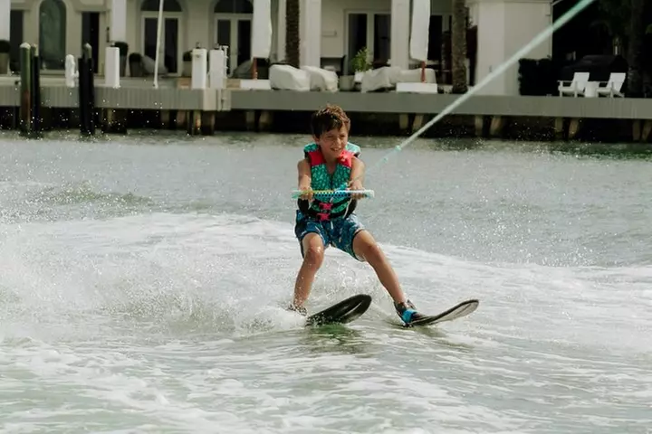 One Hour Waterskiing Lesson: Ultimate Miami Thrills - Primary Image
