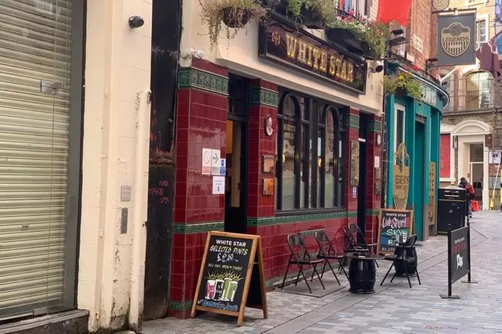 Private Liverpool Beatles Tour - Casbah Club (Blue Badge Guide)