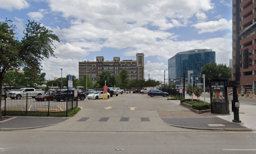 Image 2: Parking at Bank of America Plaza South Lot