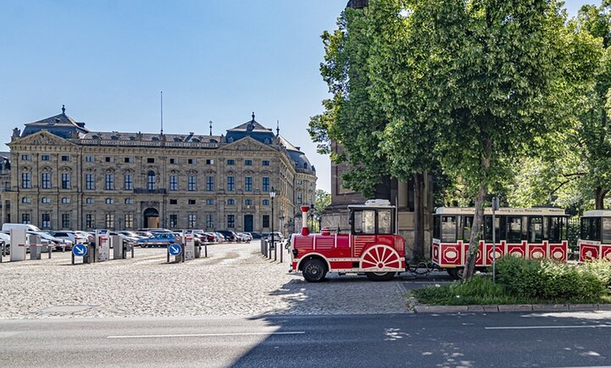 Image 3: Stadtrundfahrt durch Würzburg mit der Bimmelbahn