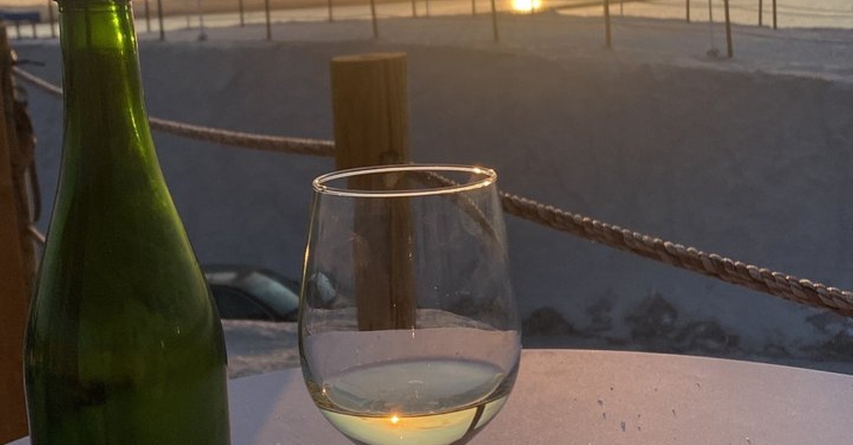 Experiencia de atardecer con cava en la Laguna Rosa de Torrevieja