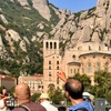 Image 4: Barcelona al Monasterio de Montserrat: Tour, Traslados y Basílica