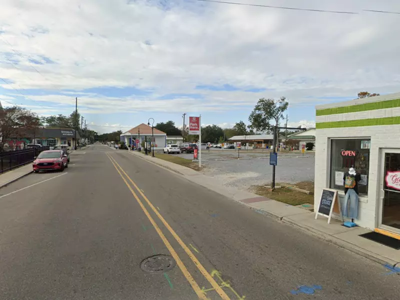 Parking at 2nd & Main Lot - P5802