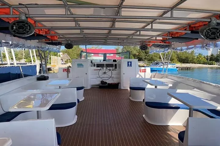 Isla Mujeres Tour in Private Catamaran with Food & Drinks