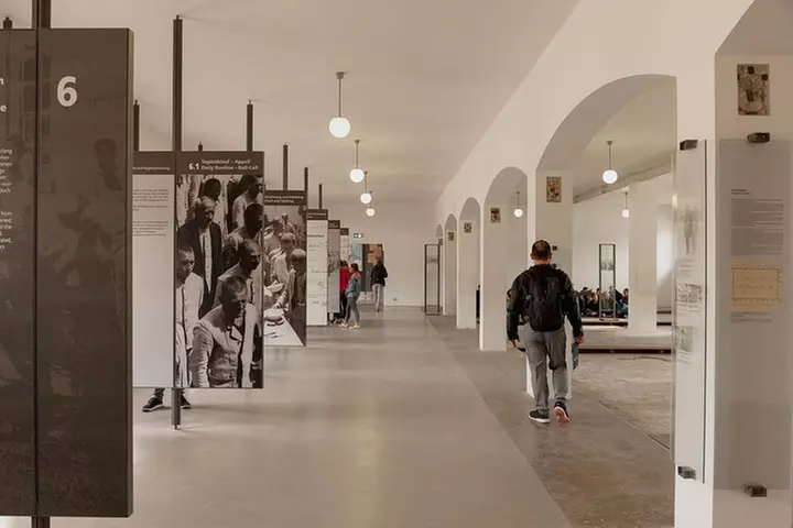 Tour ab München mit dem Zug zur KZ-Gedenkstätte Dachau