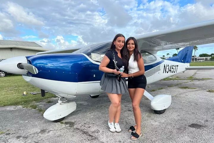 Magic Air Tours: Private Luxury Flight over Miami Beach