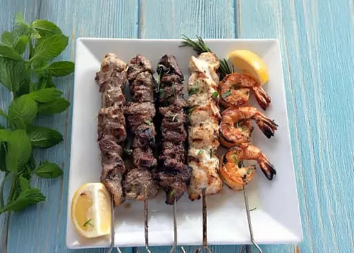 5% Cash Back at Yummy Gyro