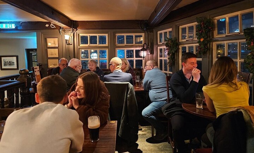 Image 4: Private Riverside London Pub Tour Pilgrims and Pirates
