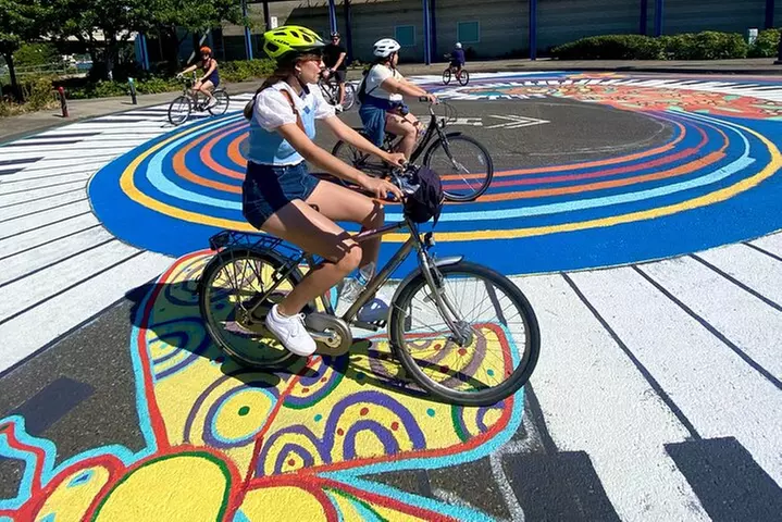 Bike Around Portland Oregon: Art, Culture, Bridges, Poetry