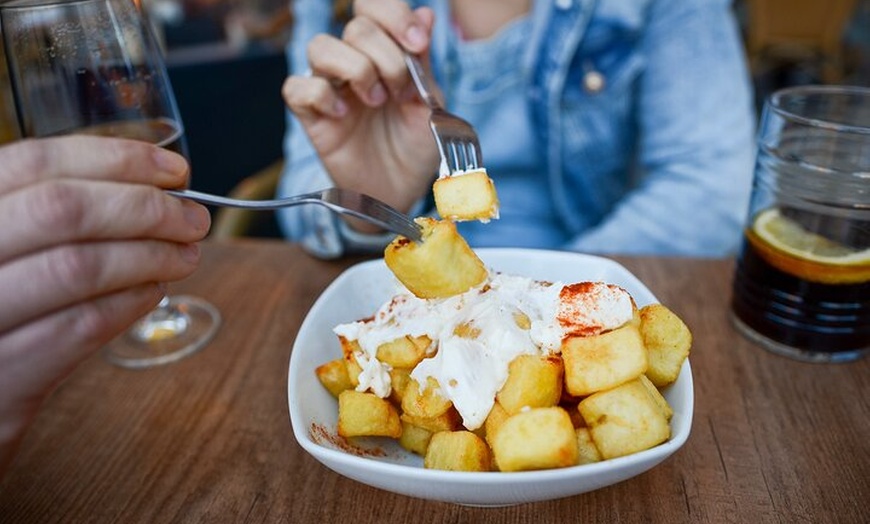 Image 3: Tour privado de comida y bebida en Valencia: Degustación de delicia...