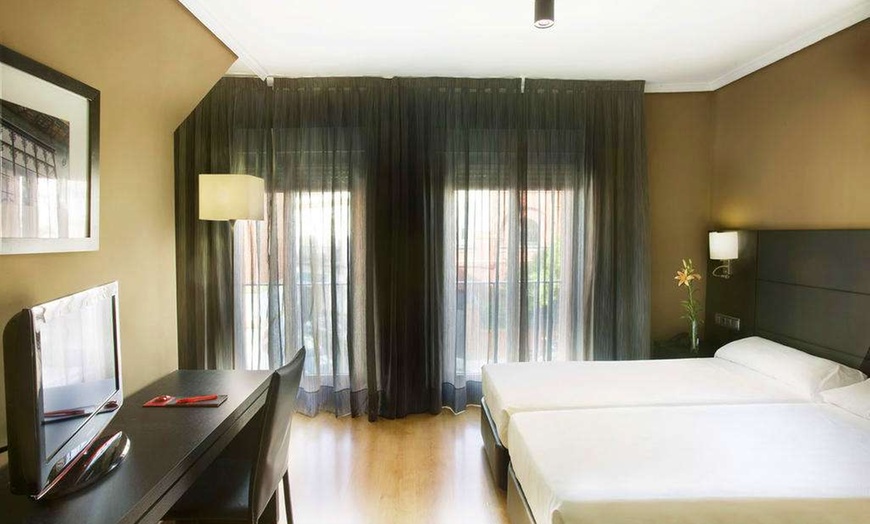 Image 6: ✈ SPANJE | Sevilla - Hotel Virgen de los Reyes 3*, 2 nachten - City...