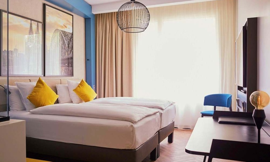 Image 2: ✈ ALLEMAGNE | Cologne - Hotel Mondial am Dom Cologne MGallery 4*, 1...