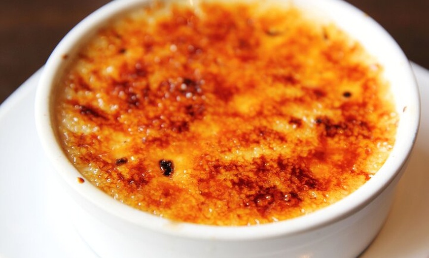 Image 3: Clase de Cocina Española de Tapas + Vino Ilimitado (6 - Platos de C...