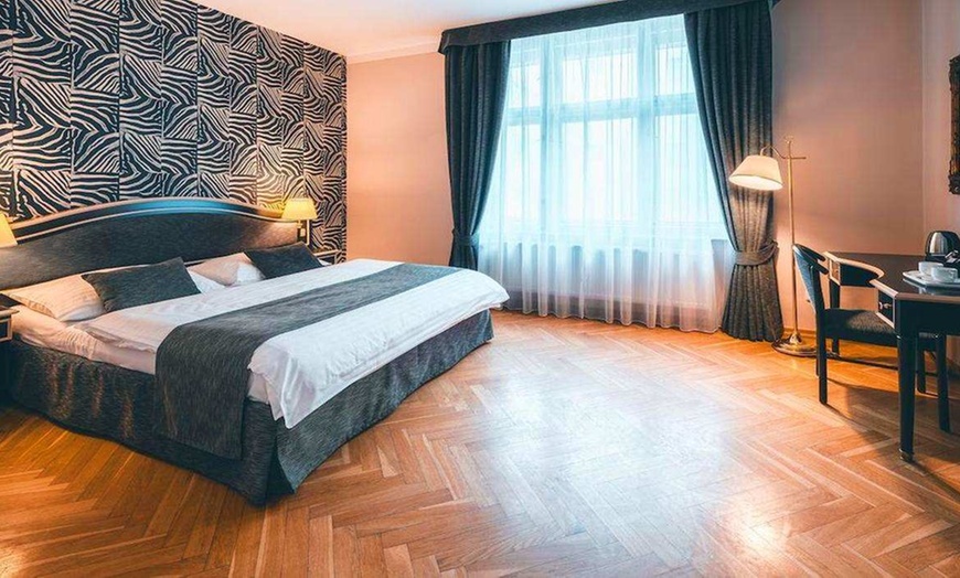 Image 1: ✈ TSJECHIË | Praag - Hotel Elysee 4*, 2 nachten - Stadscentrum