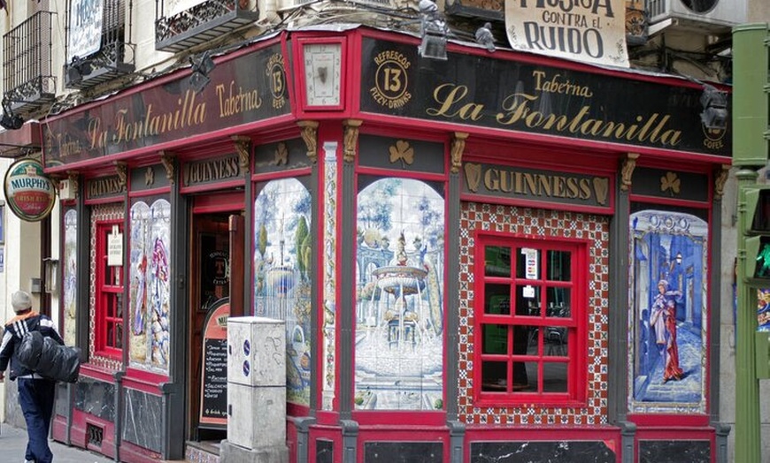 Image 5: Visita guiada privada a pie por Madrid